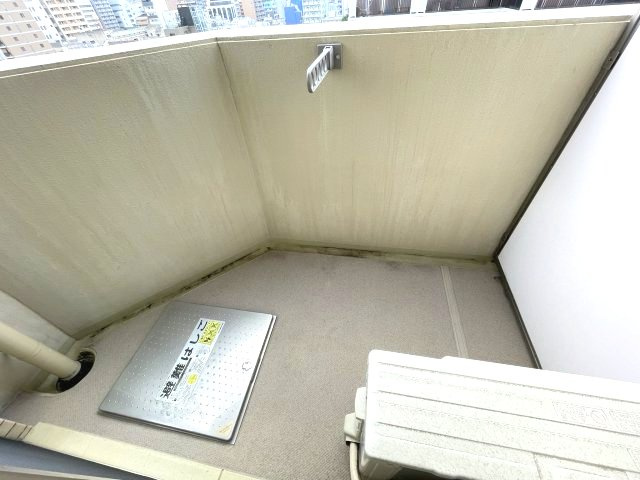 Dimus北堀江のバルコニー