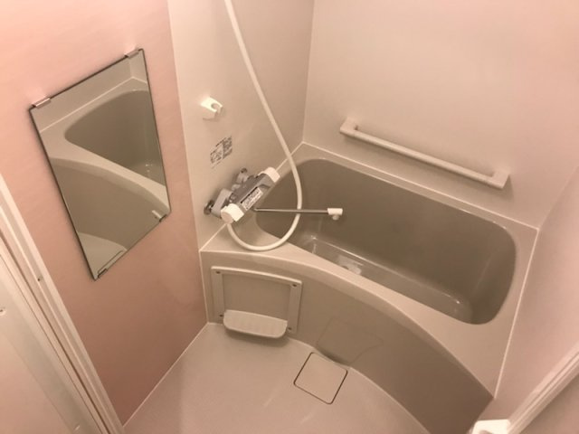 クレイノＺＵＫＡの浴室