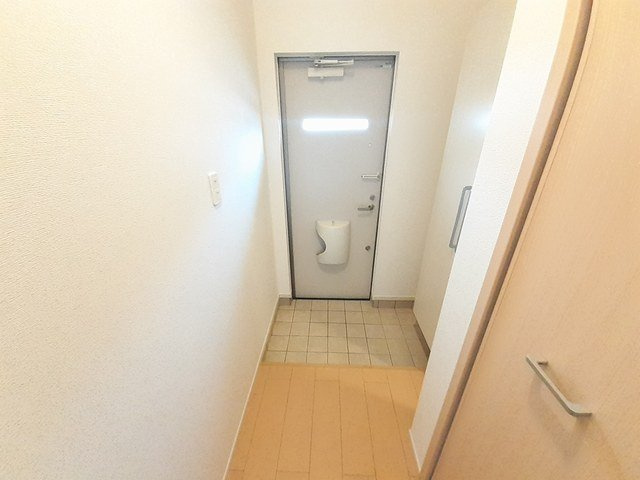 シャロームＲの玄関