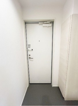 カインドネス大和桜ヶ丘Ⅱの玄関