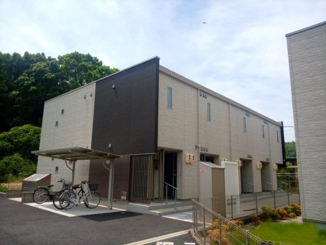 クレイノ本町南の外観