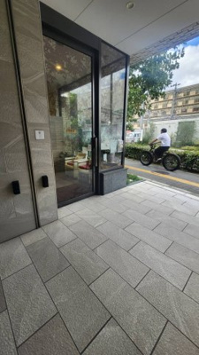 【エントランス】 | トミー・ラ・グラース芦屋