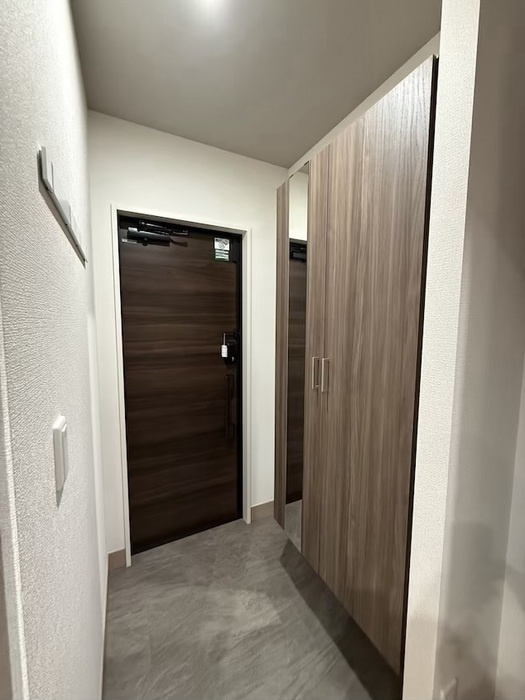 Ｄ－ＲＯＯＭ庚午中の玄関