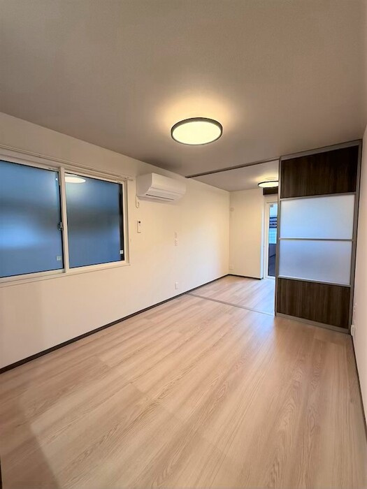 Ｄ－ＲＯＯＭ庚午中の内装