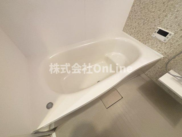 B-sideの浴室