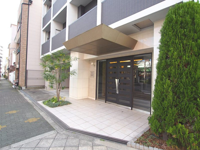 【エントランス】