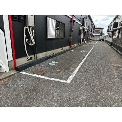 南柏パインヒル1号棟の駐車場