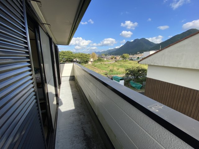 丹波市春日町国領の中古一戸建のバルコニー