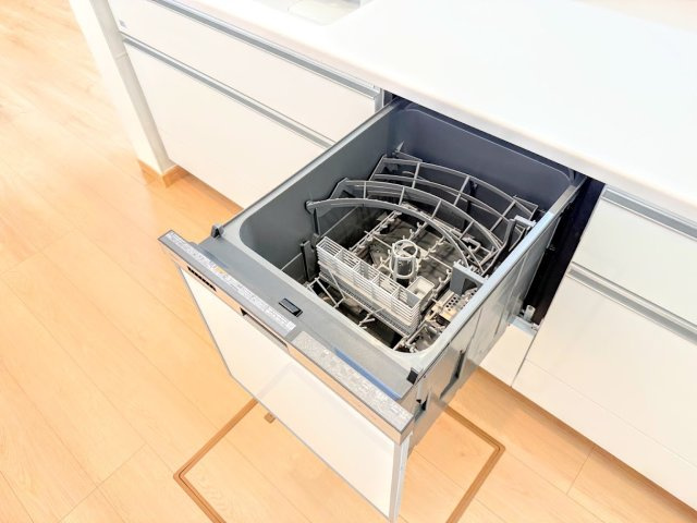戸塚区深谷町　新築戸建て　第7のその他|◆食後の食器洗いは食洗機にお任せ！ご家族と団らんの時間を。家事の時短に効果大の食洗器付き。高温洗浄、節水効果もございます。
