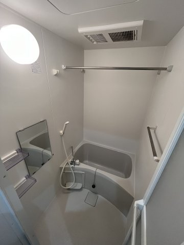 Ｒ小菅の浴室|退去前につき、別部屋のお写真です。