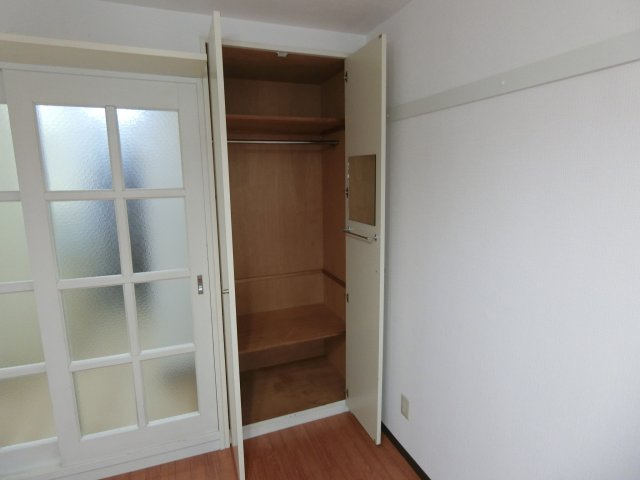 ハイタウン新丸子No.2の収納|他のお部屋の参考写真となります。