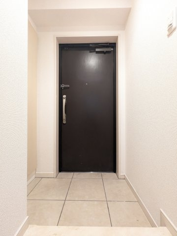 ルクレ初台の玄関|収納もある玄関です