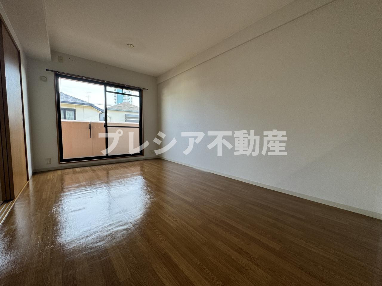 グラン甲子園口の居間・リビング