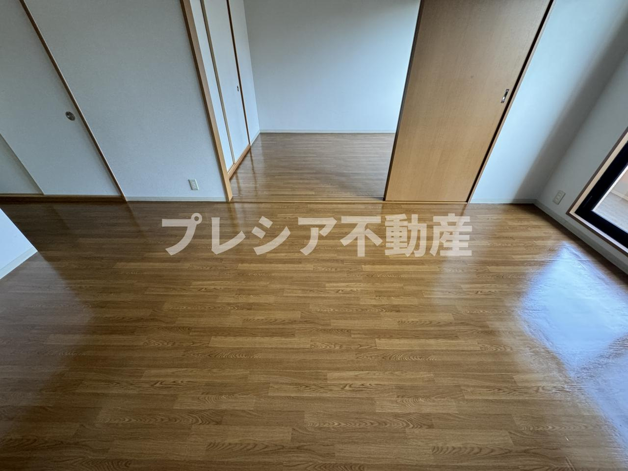 グラン甲子園口の居間・リビング