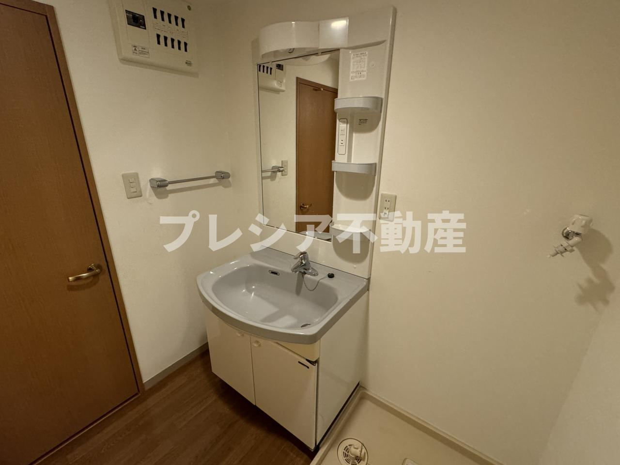 グラン甲子園口の独立洗面台