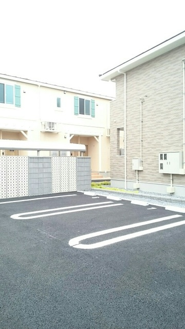 ステラⅡの駐車場