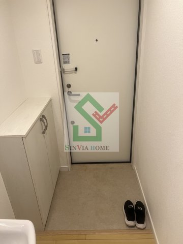 ラクシスひばりが丘の玄関