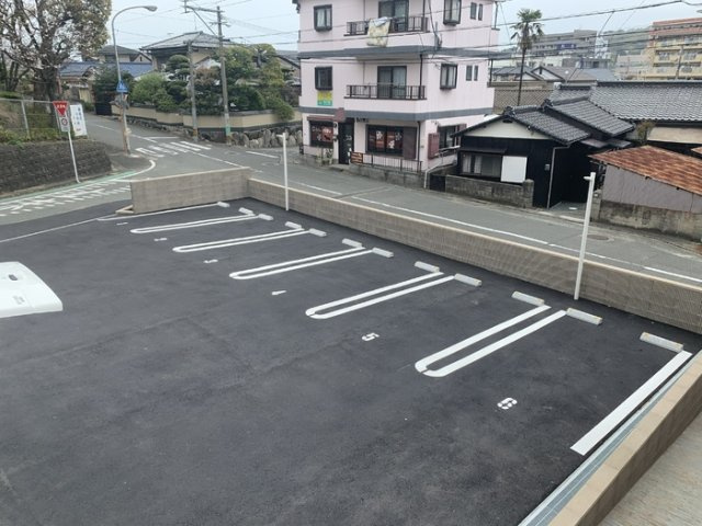 D-room香住ヶ丘の駐車場|駐車場