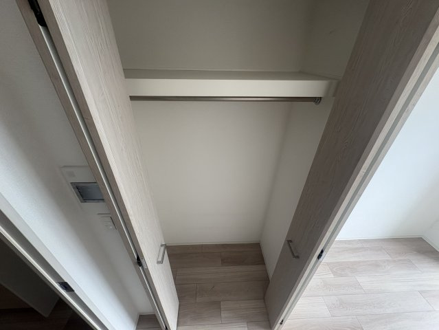 アルティザ江坂のバルコニー