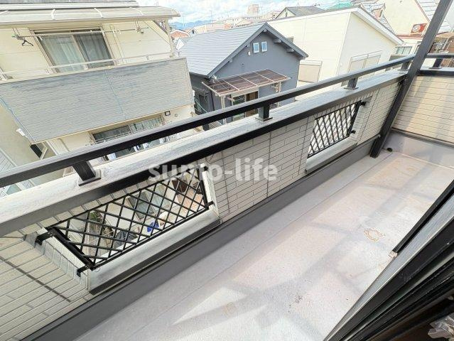 尼崎市上ノ島町１丁目戸建てのバルコニー