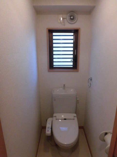 BRAND NEW DAY 平尾 230のトイレ