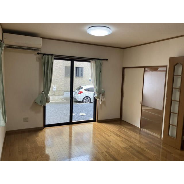 萱田町戸建の居間・リビング