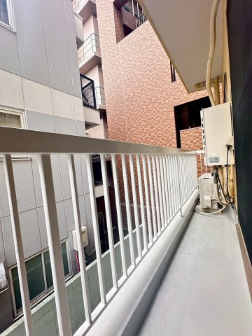 福山ビルのバルコニー