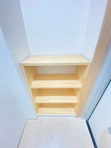 福山ビルの玄関