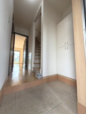 【玄関】 | ＡＬＢＡ　ＲＥＳＩＤＥＮＣＥ