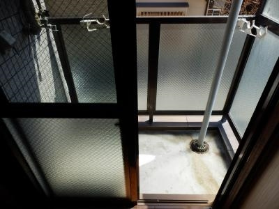 サンシャイン西院のバルコニー|収納