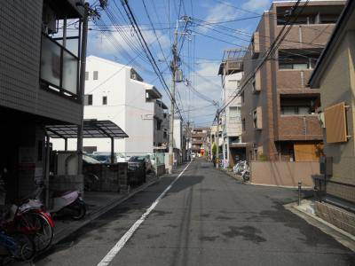 サンシャイン西院の周辺|前面道路