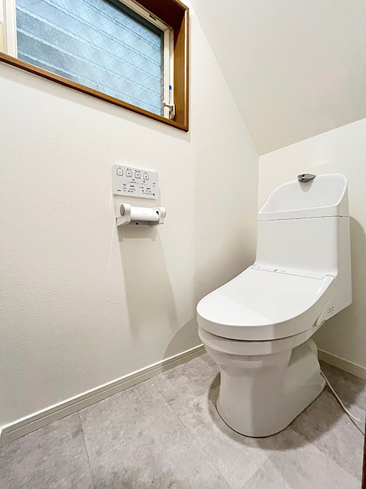 名古屋市守山区元郷２丁目の中古一戸建のトイレ|◇トイレ◇　　トイレ新品交換　リモコンパネル付き　（２０２５年９月リフォーム済）