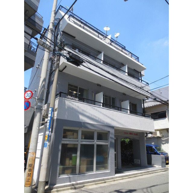 ほんまちプリンスパレスの外観