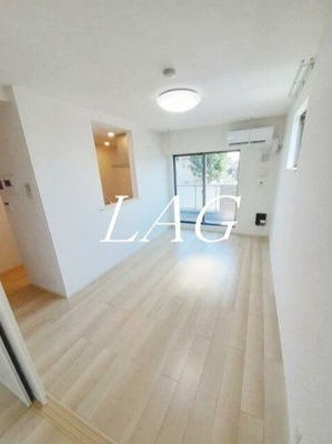 【居間・リビング】 | セイビーコート | 洋室のお部屋です。