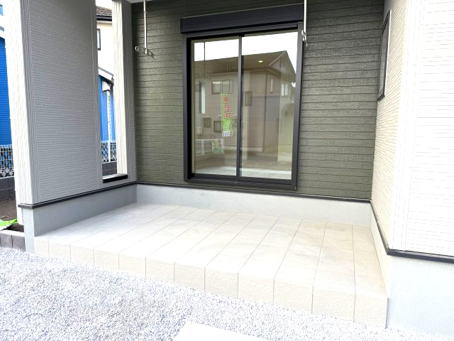 リーブルガーデンＳ榛東村山子田　１号棟（平屋）のその他|【イメージ画像】テラス付き！ちょっとした作業スペースがございます。