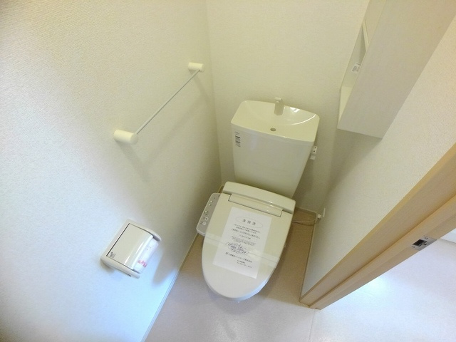 北九州市八幡西区茶屋の原３丁目のアパートのトイレ