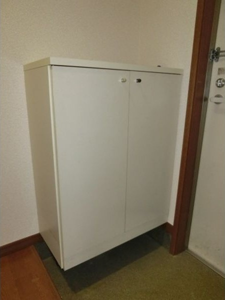 アジェンテAの玄関