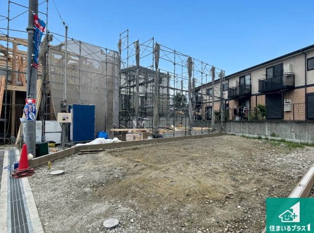 豊中市上野東　第1期　新築一戸建ての外観|周辺は落ち着いた街並みの住宅地！子育てがしやすい住環境です！まだ未完成ですが、現地でしかわからない事もございます。是非一度ご覧ください。
