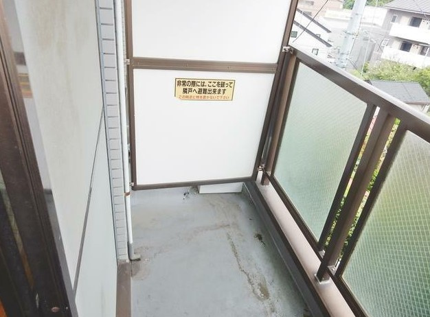 川崎市多摩区西生田２丁目の賃貸マンションのバルコニー