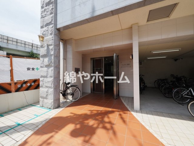 シェモア桜川のエントランス|建物の内部です