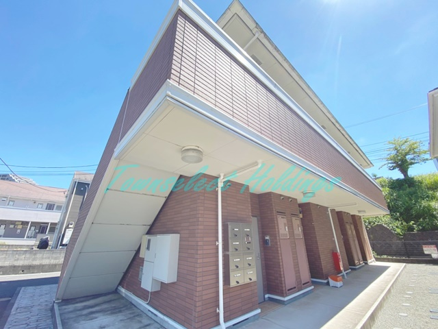 横浜市戸塚区吉田町のアパートの外観