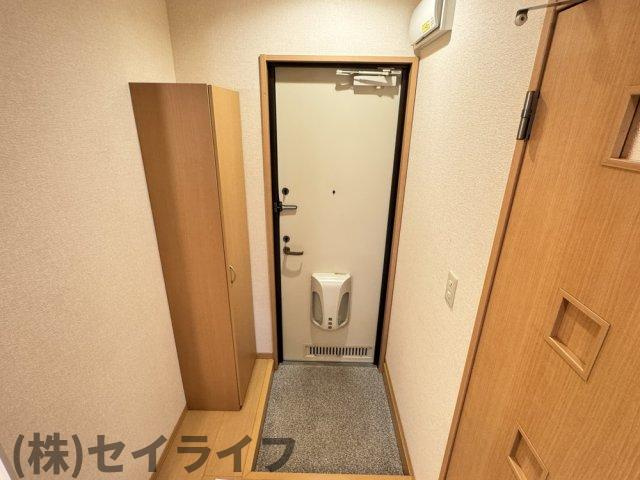 ルピナスC棟の玄関
