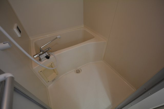 シンプルで使いやすい浴室です！