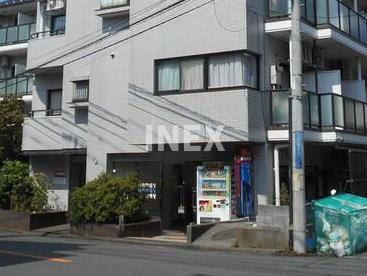 グレイス上大岡のエントランス