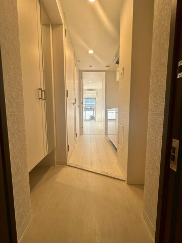 エスリードレジデンス大阪福島イーストの玄関