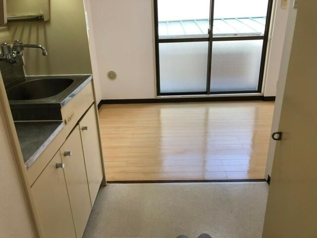 クアルト上井草の玄関