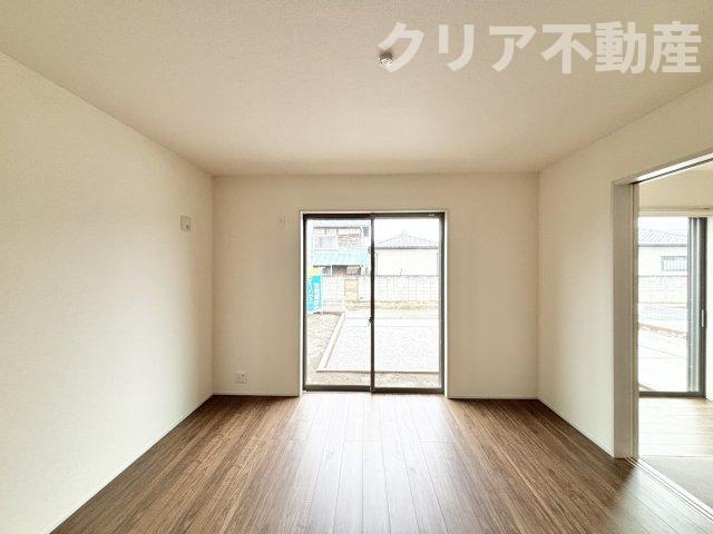 【居間・リビング】 | 駐車3台可・伊勢崎市茂呂町・全室南向き♪