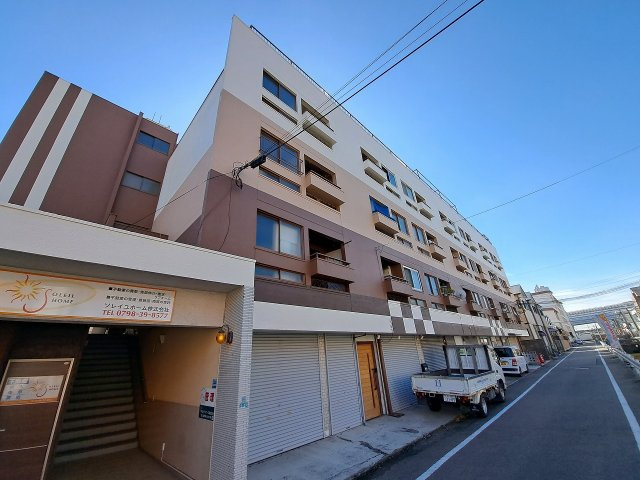 光南荘マンションの外観