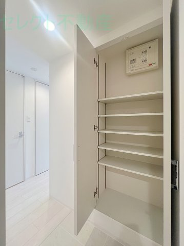 LUORE大曽根の玄関