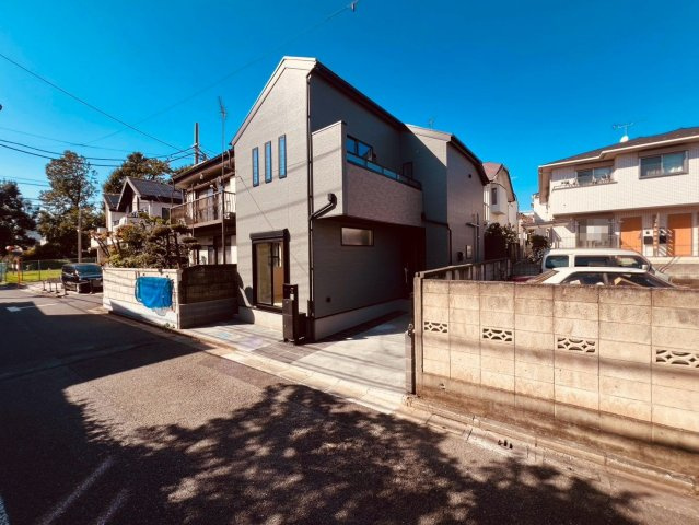 【外観】 | 練馬区関町北４丁目　新築戸建て | シンプルながら品格を感じさせる、洗練された新築戸建て